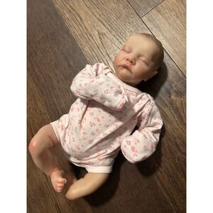 Realistic Reborn Baby Doll Sleeping Lifelike Vinyl Silicone Toy Gift